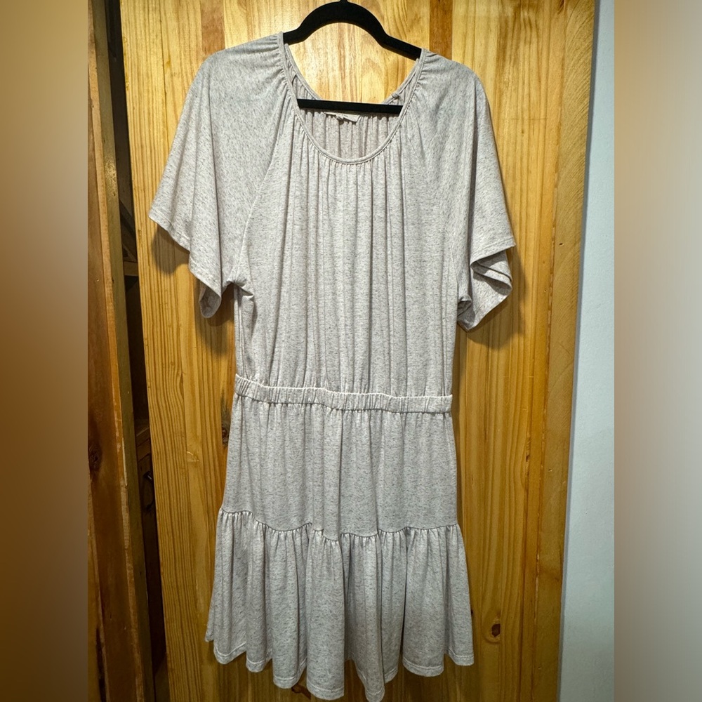 Casual dress - neutral color - fits like medium/large